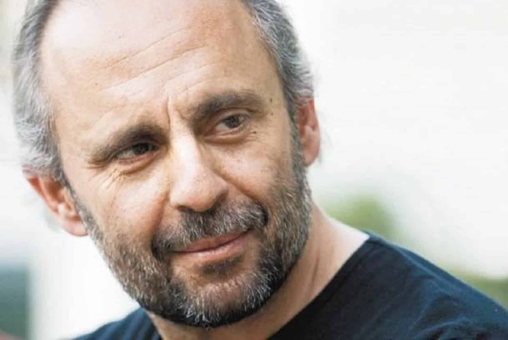 Σωτήρης Χατζάκης βιογραφικό Η σύζυγος η βικιπαιδεια ηλικία η καταγωγή οι σπουδές και τα κιλά 1