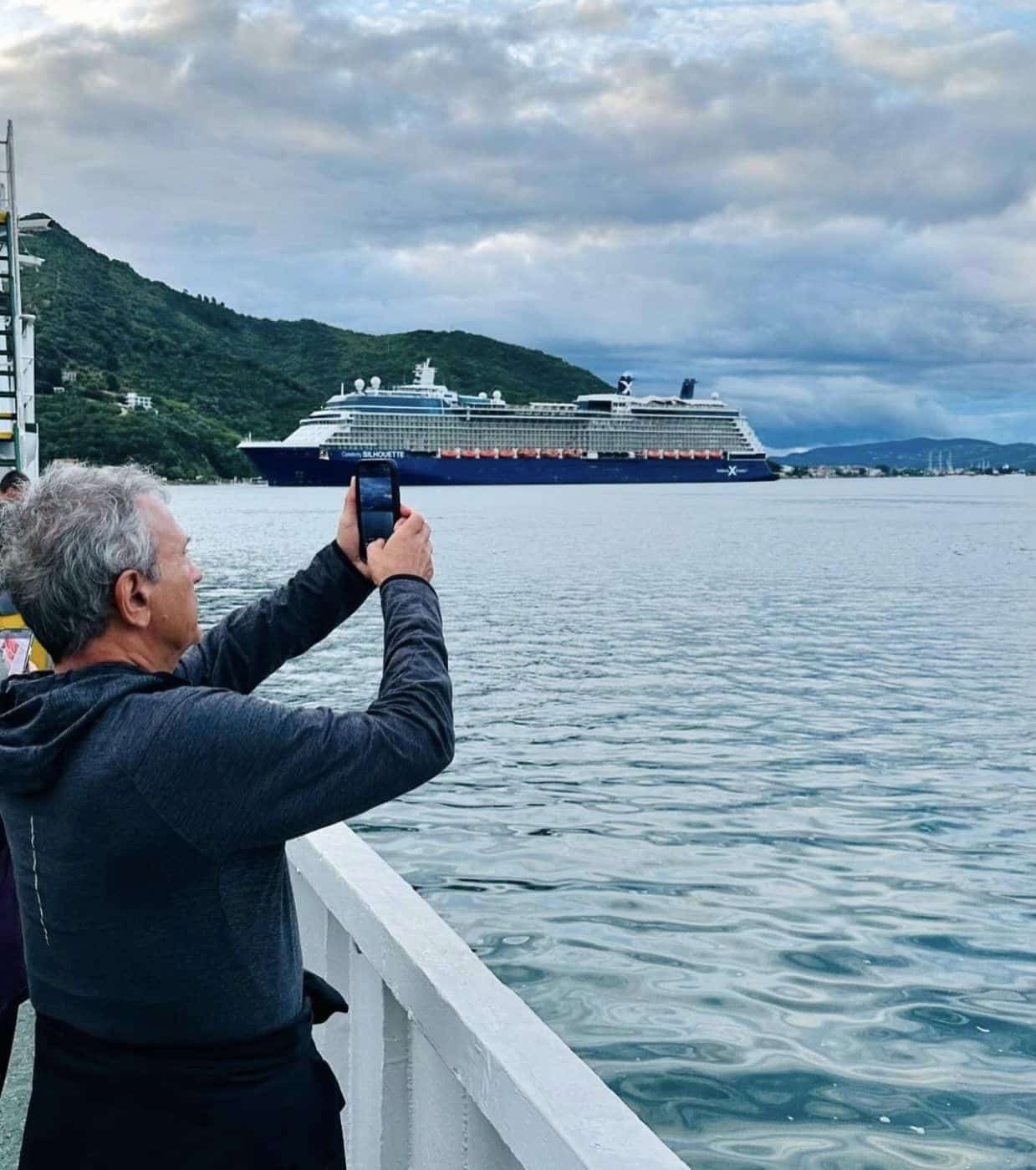 Γιώργος Νταλάρας Οι ΝΑΡΚΕΣ που αποφεύγει χρόνια Έκλεινε την πόρτα και έβαζαν το μικρόφωνο. 2
