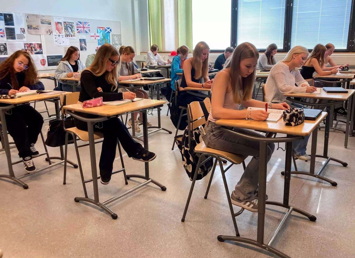 Σχολεία Επιστροφή στα.τετράδια Τέλος τα τάμπλετς