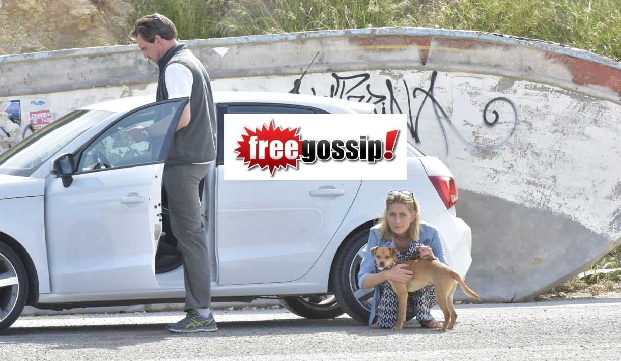 Τατιάνα Μπλάτνικ ηλικία Πριν 10 χρόνια αγκαλιά με τον αγαπημένο της τετράποδο φίλο