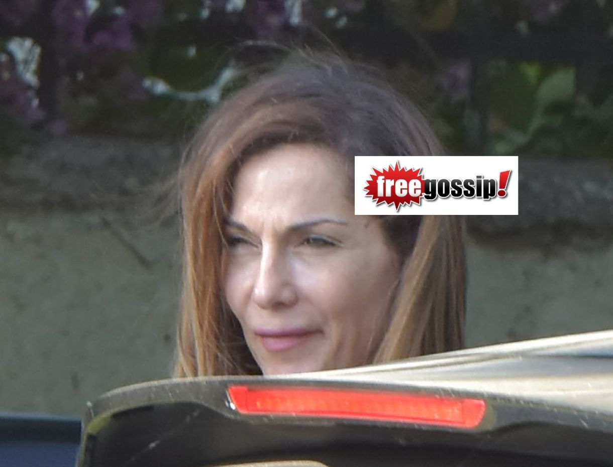 Δέσποινα Βανδή ηλικία και photoshop sta 55! Έτσι είναι με μέικ απ και χωρίς ρετούς!