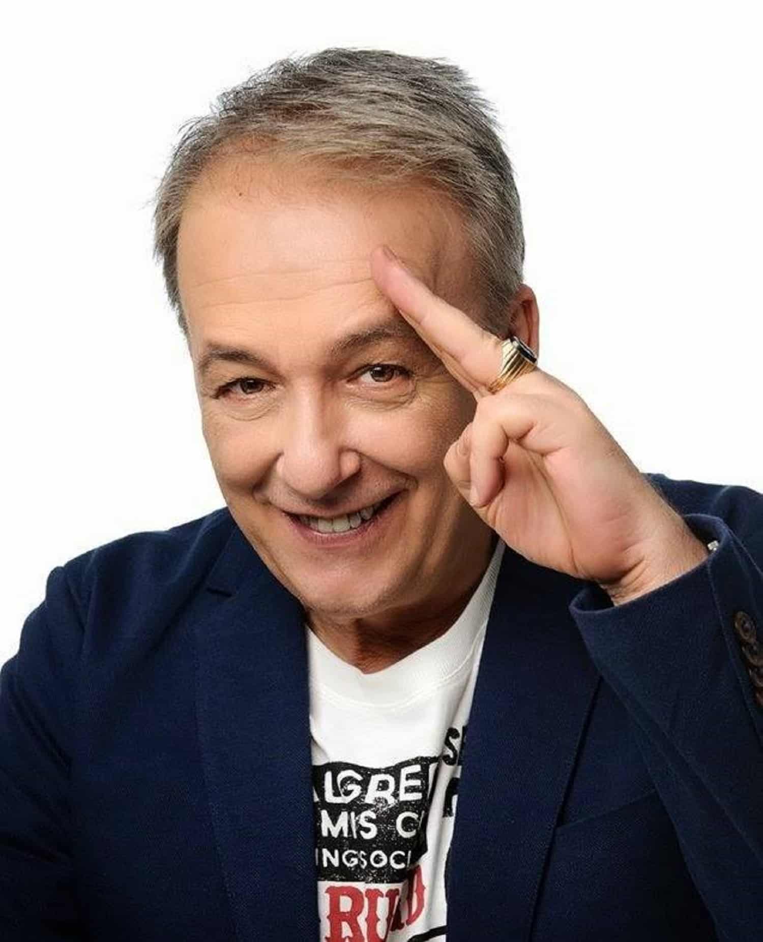 Σώστε τον Λιάγκα! Ο Μικρούτσικος του πήρε την ..ΜΠΟΥΚΙΑ μέσα από το στόμα!