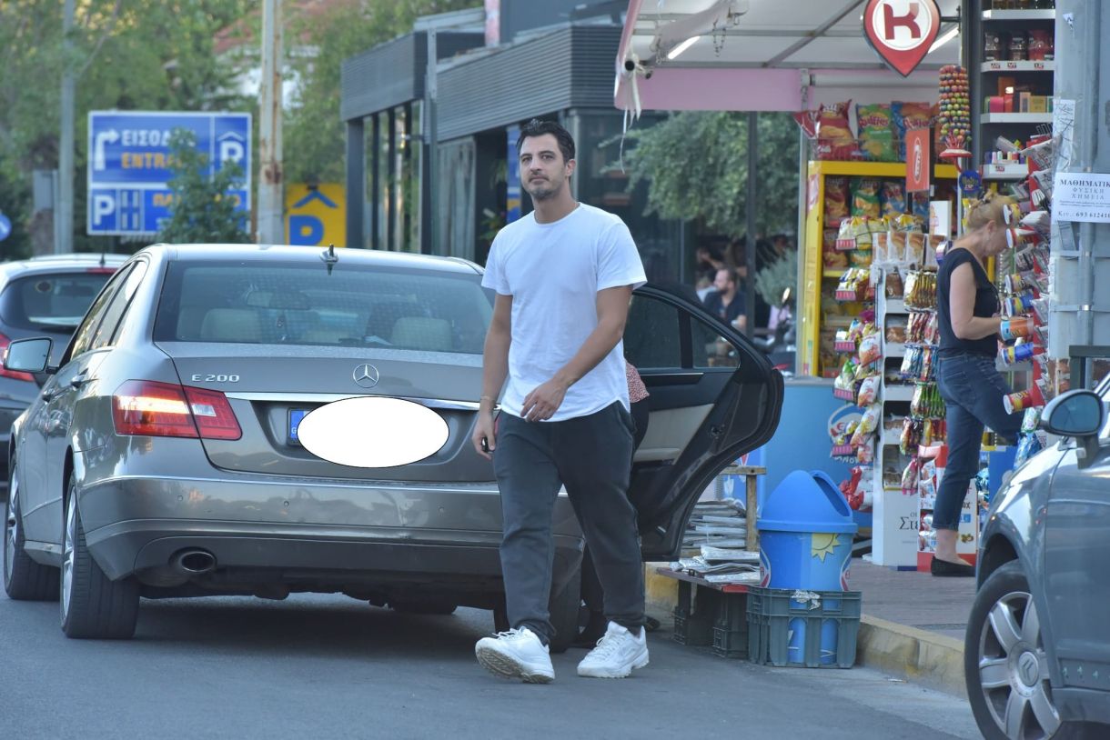 Δήμος Αναστασιάδης βιογραφικό σήμερα! Η Τζένη Θεωνά, η ηλικία, το ύψος, η καταγωγή, οι σπουδές, και τα κιλά