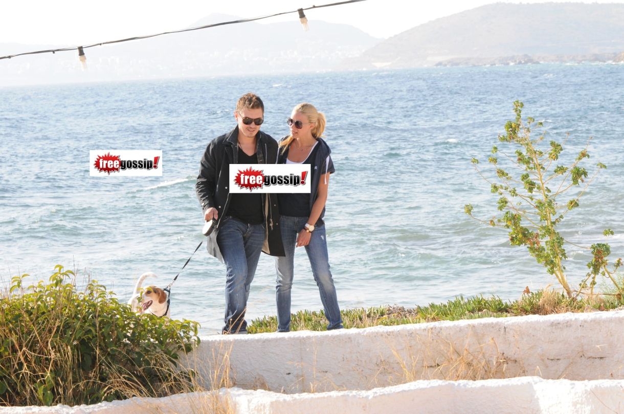 Χατζηγιάνης Μακρυπούλια Ρομαντικός περίπατος με φόντο τη θάλασσα