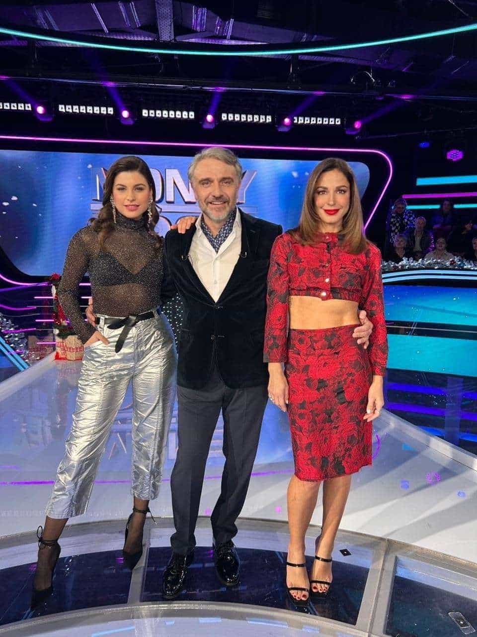 Σταματίνα Τσιμτσιλή, Κατερίνα Καινούργιου, Κατερίνα Παπουτσάκη, Δανάη Παππά ΣΤΟΝ Φάνη Μουρατίδη