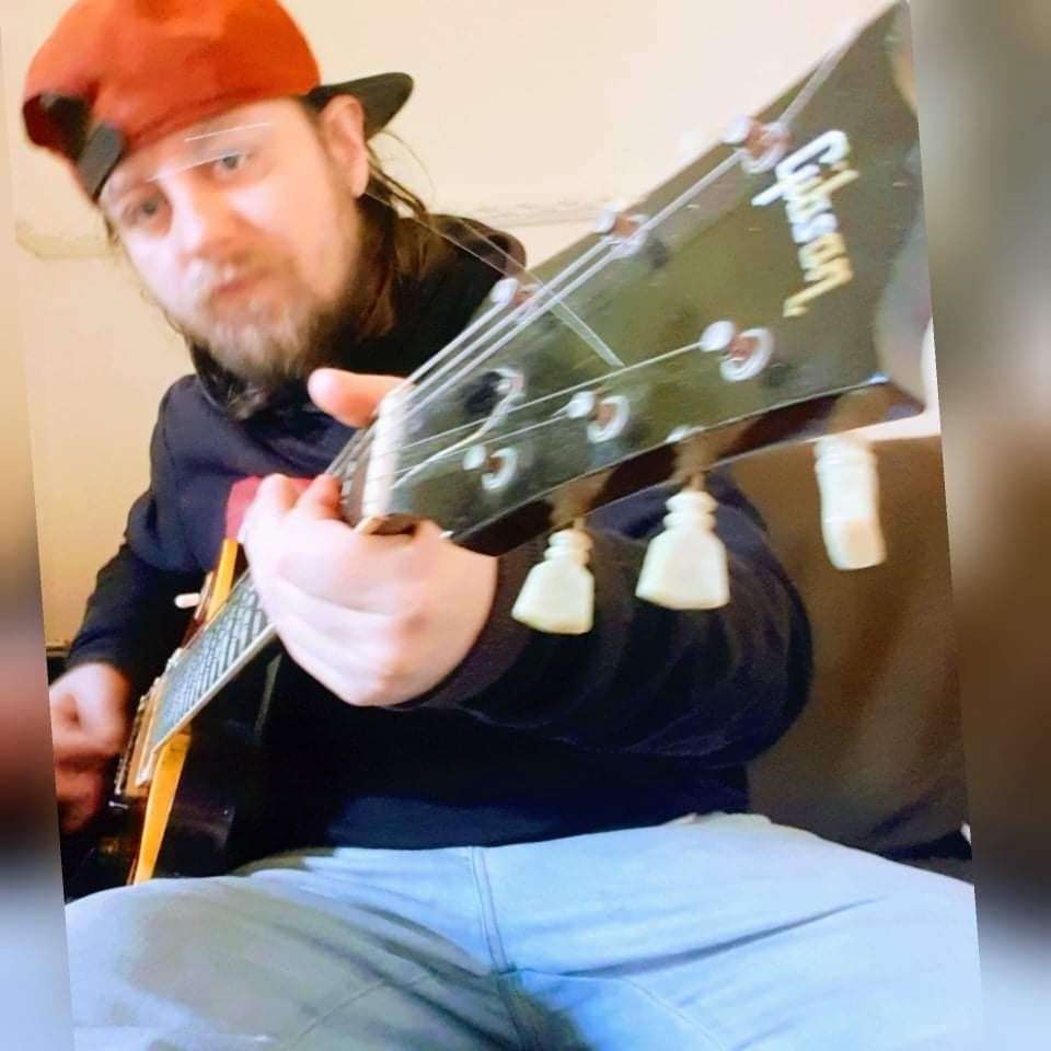 Ποιος είναι ο G-KAL! Βιογραφικό, ηλικία, ύψος , κιλά και ο λόγος που τομ...μισούν "όλοι"