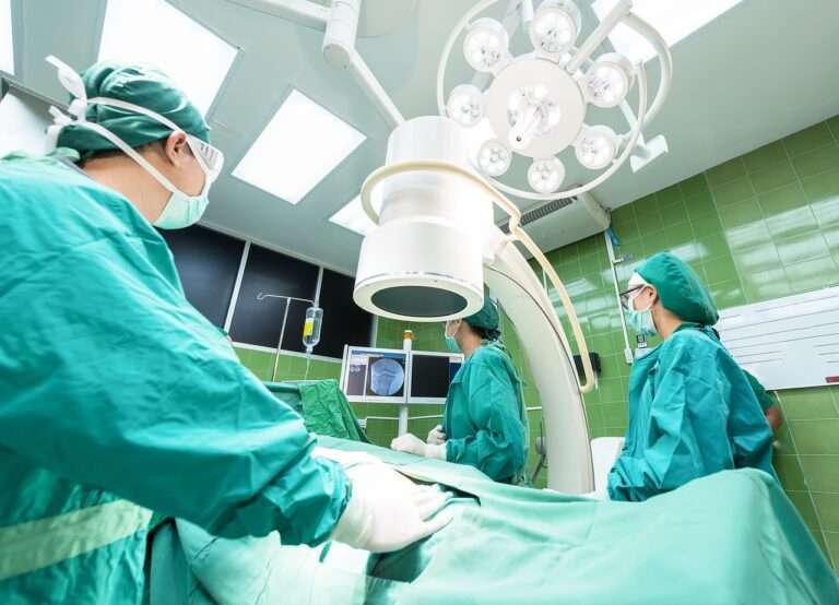 ΕΥΡΩΠΗ: Χειρουργός μεταμόσχευσε κατά λάθος έναν ΚΑΡΚΙΝΟ στο χέρι του