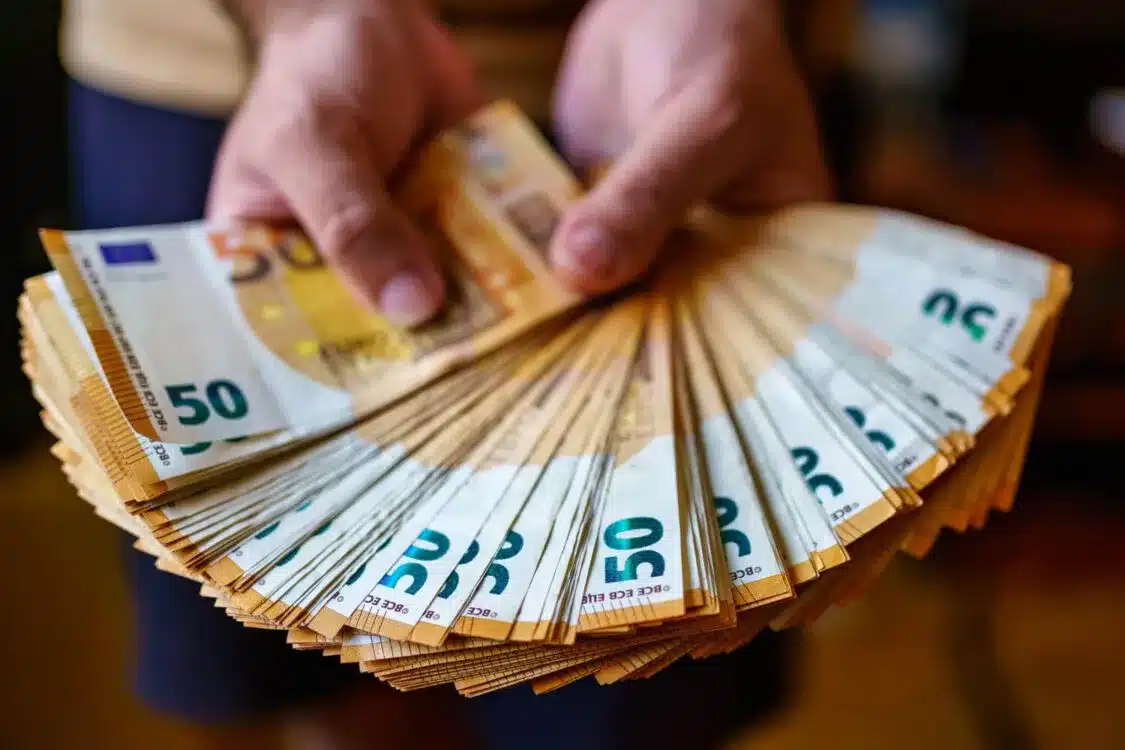 Ελάχιστο Εγγυημένο Εισόδημα