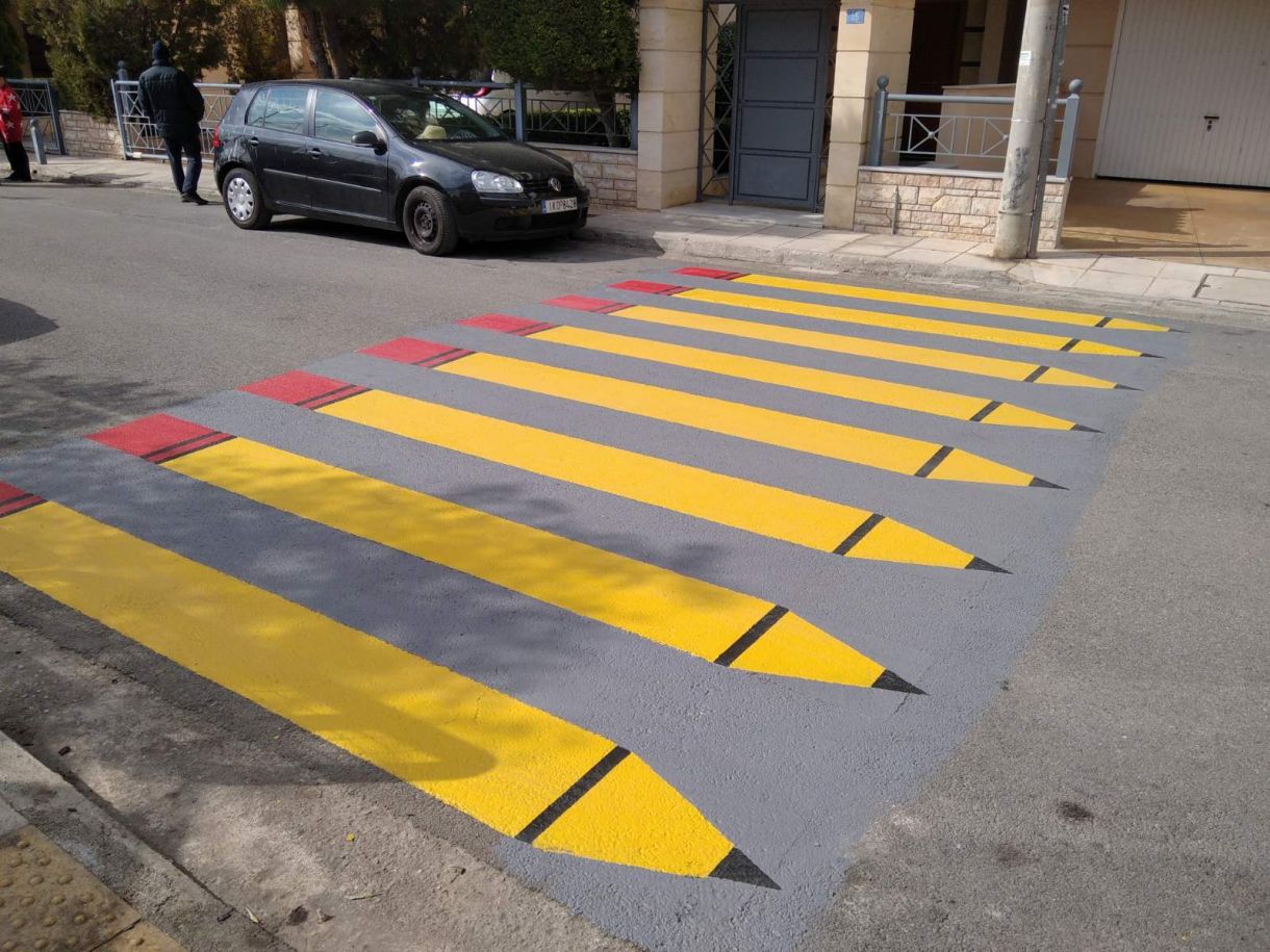 Άλιμος! Πρωτότυπες διαβάσεις πεζών, σε σχήμα μολυβιού