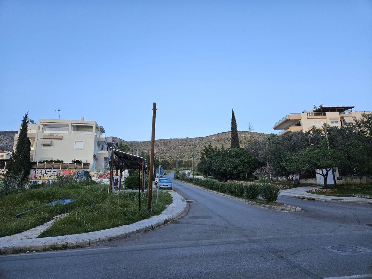 Ακίνητα! “Νεκροταφείο” η αγορά! Παραμύθια της Χαλιμάς οι πωλήσεις