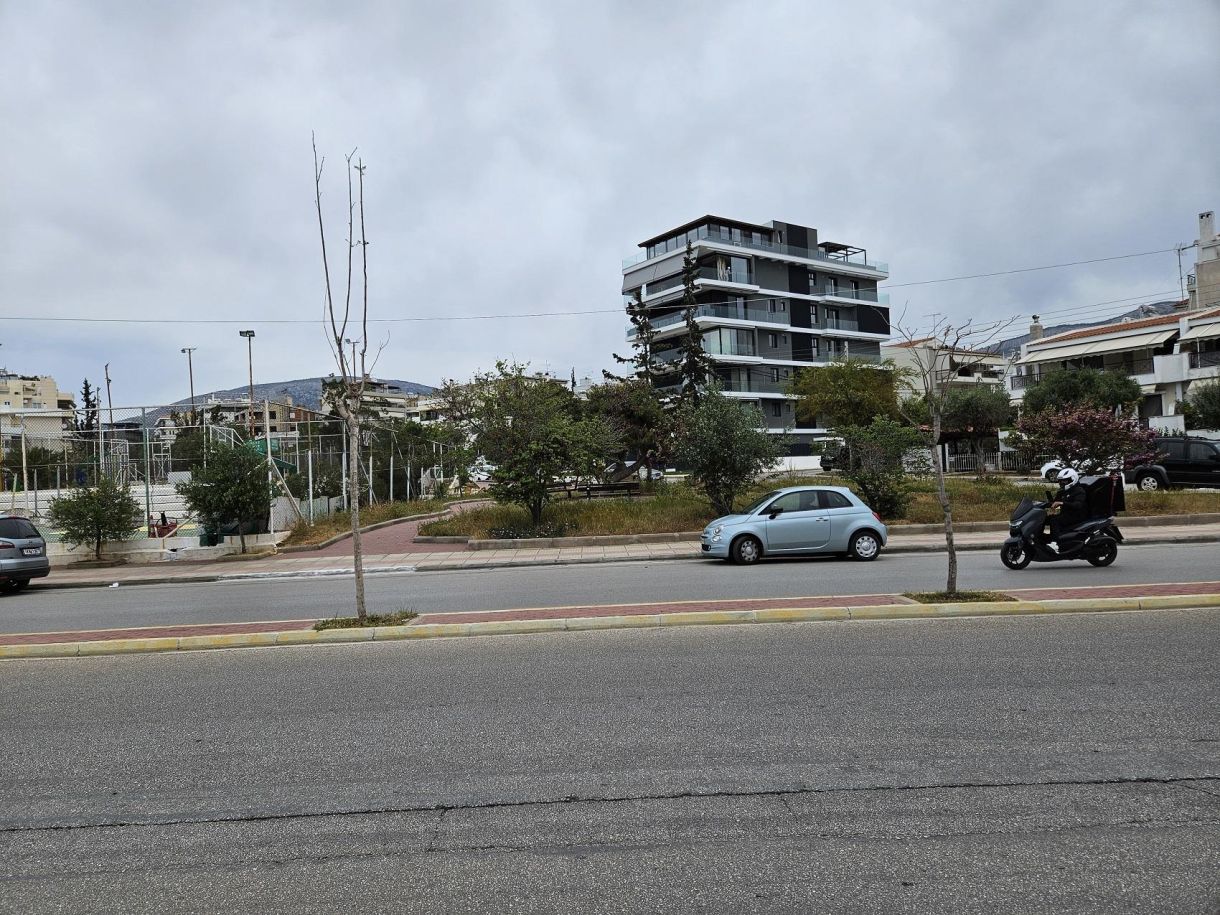 Γλυφάδα – Σοφίας Βέμπο! Το ΤΡΙΓΩΝΟ των απλησίαστων σπιτιών!