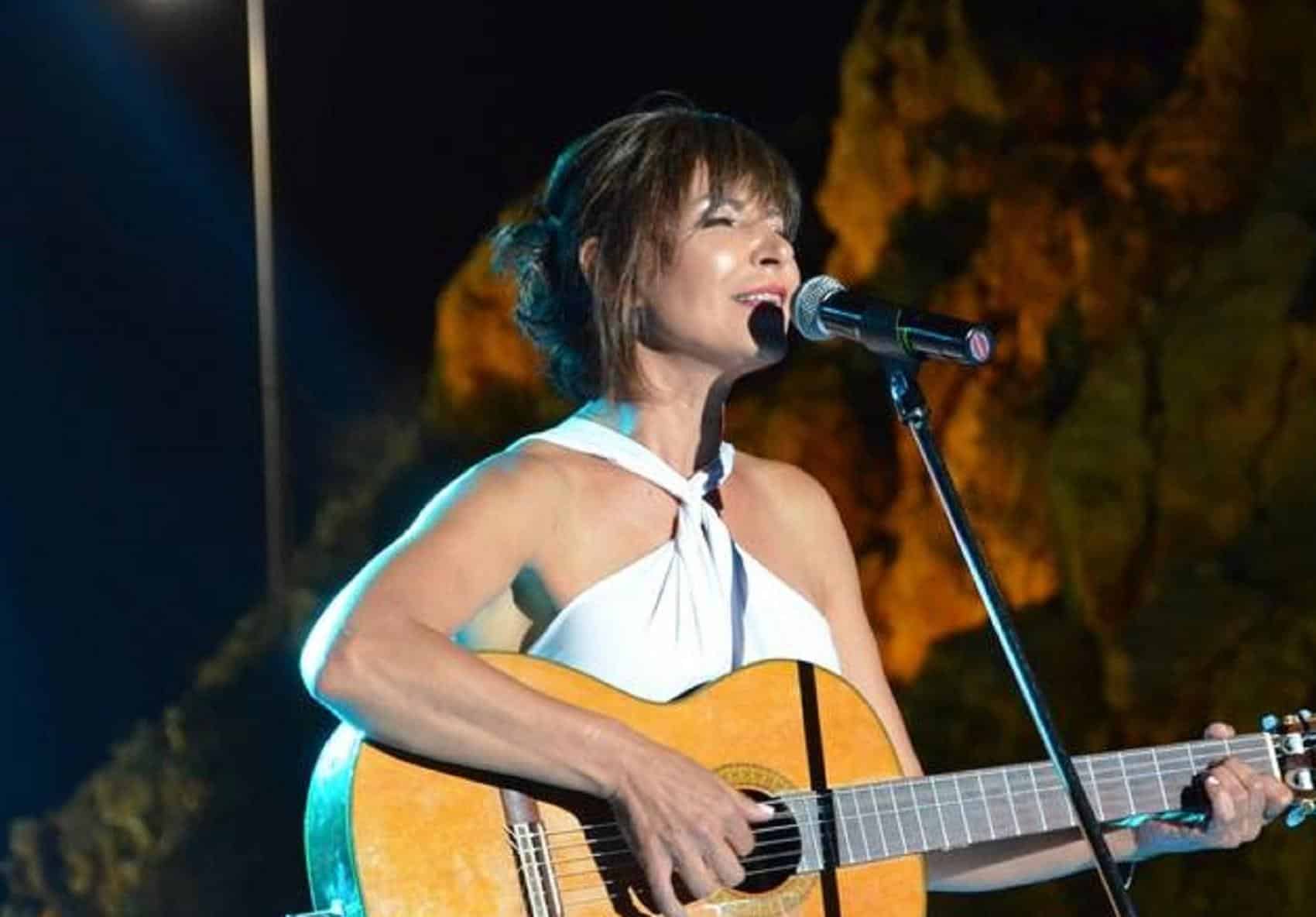 Κωνσταντίνα τραγουδίστρια! Σύζυγος, βιογραφικό, ηλικία, καταγωγή, παιδιά…