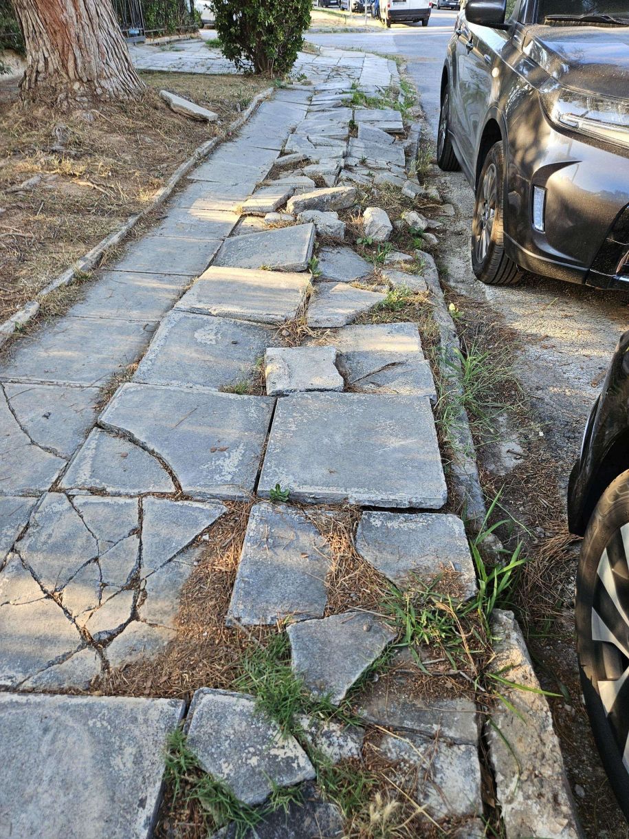 Γλύφαδα δρόμοι πεζοδρόμια 4