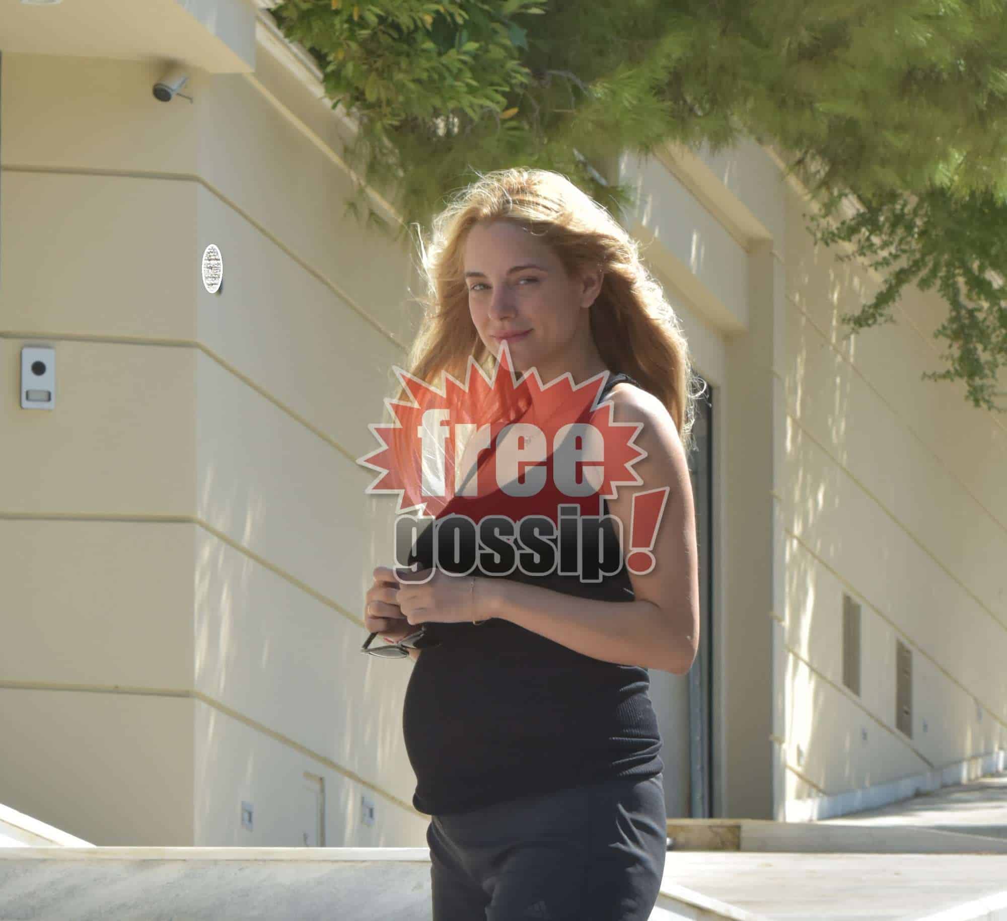 Δούκισσα Νομικού Η μοναδικά όμορφη Ελληνίδα ποζάρει προφίλ στον 8ο μήνα της εγκυμοσύνης της