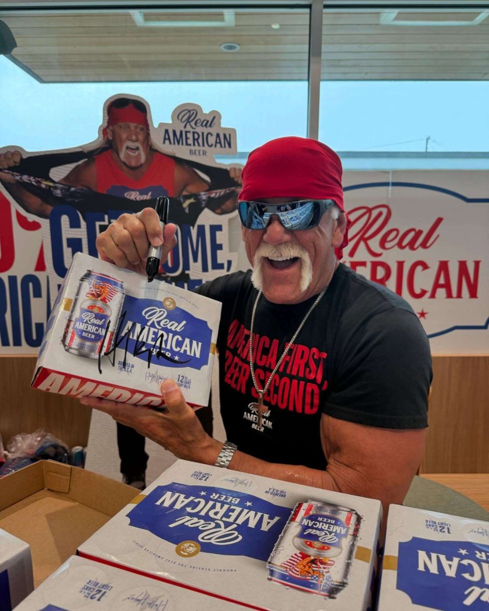 Ποιος ήταν ο Hulk Hogan ΒΙΟΓΡΑΦΙΚΟ! Πως πέθανε στα 71 του ο διάσημος παλαιστής και ηθοποιός. Ύψος, διακρίσεις παιδιά,…