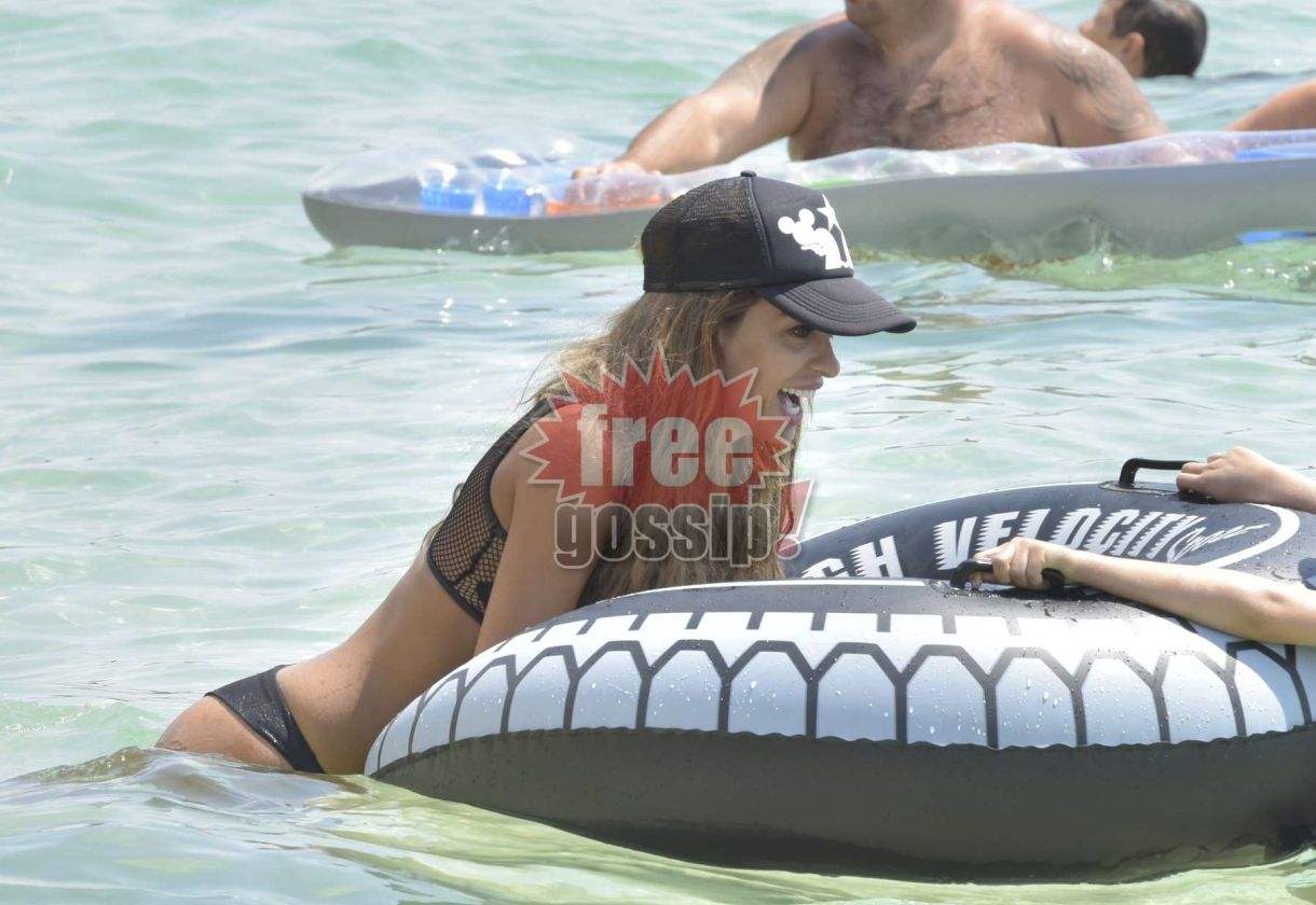 Paparazzi! Σκληρά γυμνασμένο κορμί ανταμοίβεται στο εξώφυλλο!