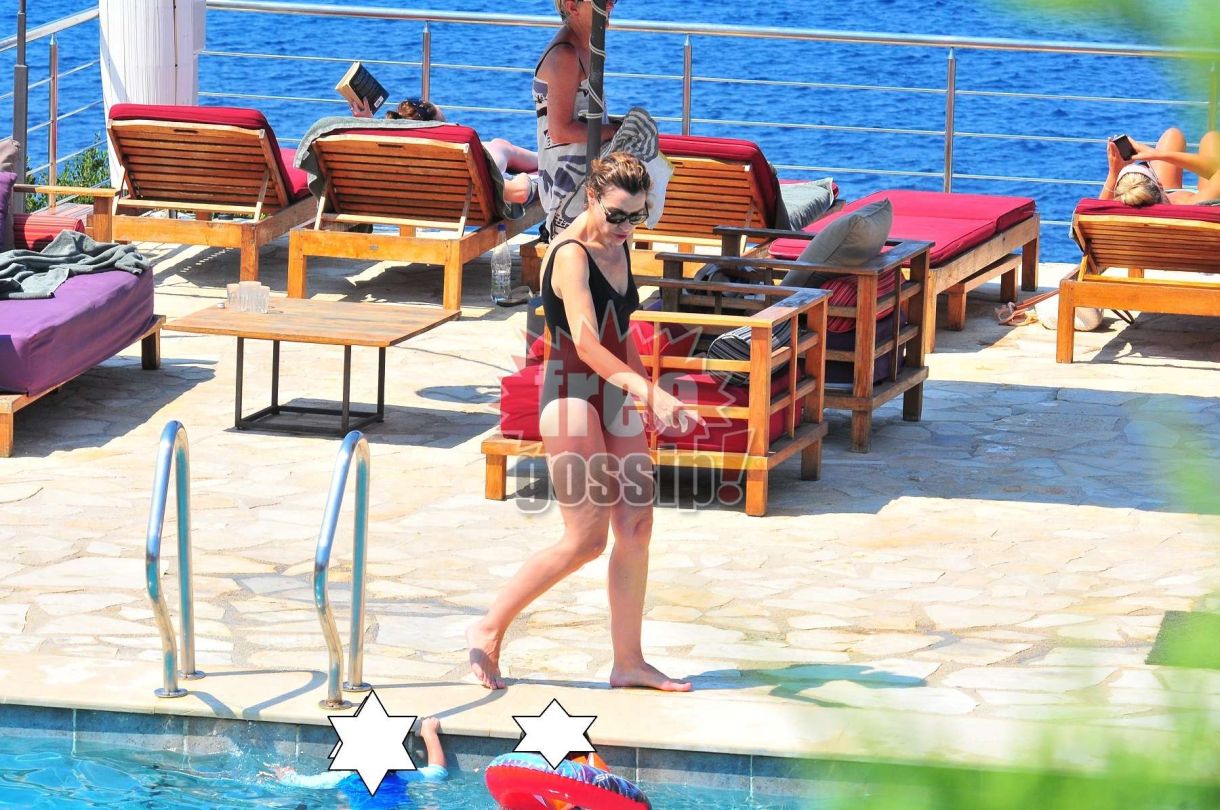 Paparazzi official! Διασημότατη στη χώρα της σε ιγκόγνιτο διακοπές στην Ελλάδα! Ποια είναι;