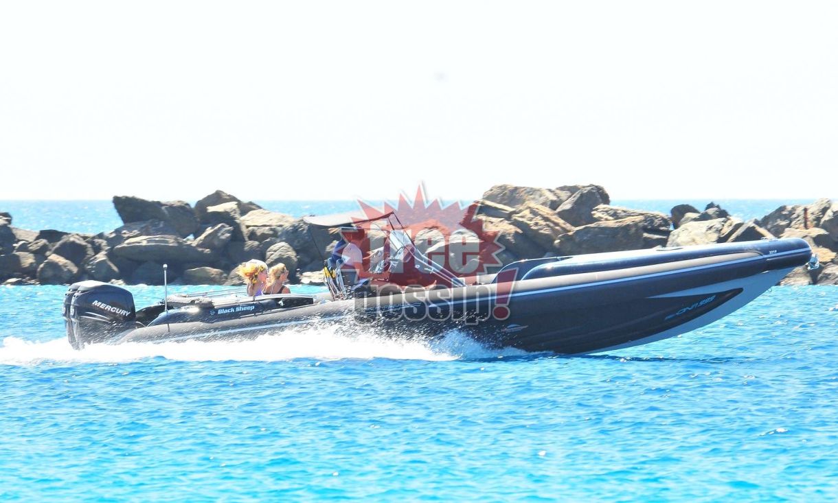 Γιώργος Λιάγκας Αυτό είναι το πανάκριβο ταχύπλοο φουσκωτό