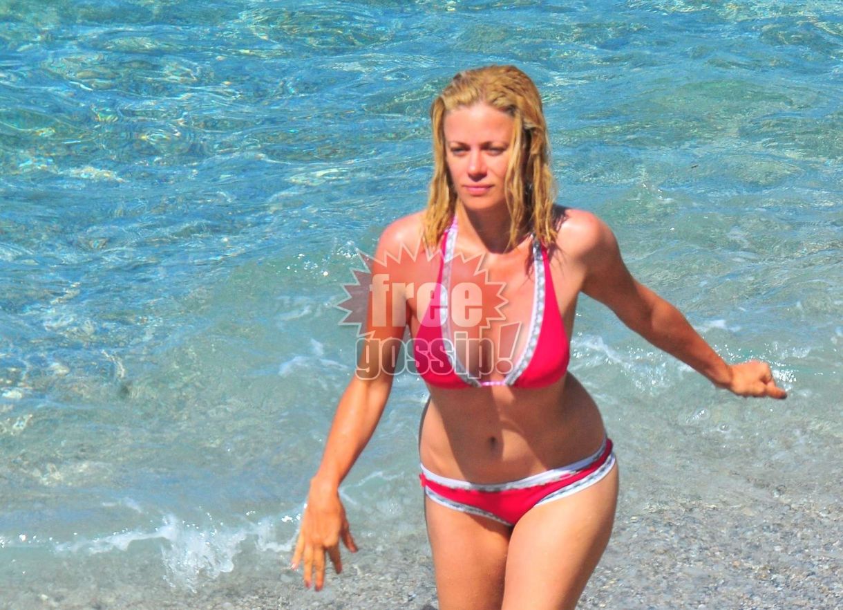 Διάσημες και επεμβάσεις που βγάζουν.μάτι Ψάξε ψάξε και θα το βρεις