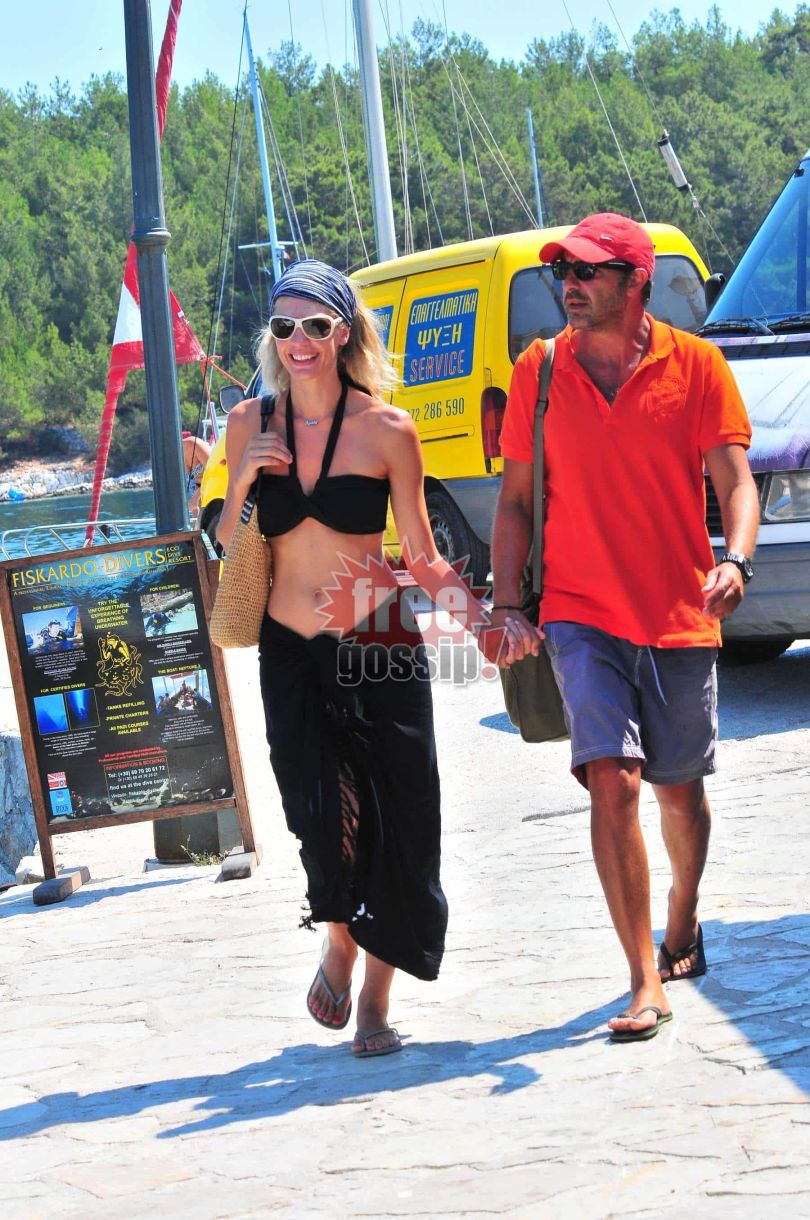 Νίκος Αλιάγας σύζυγος! Χέρι με χέρι το καλοκαίρι…