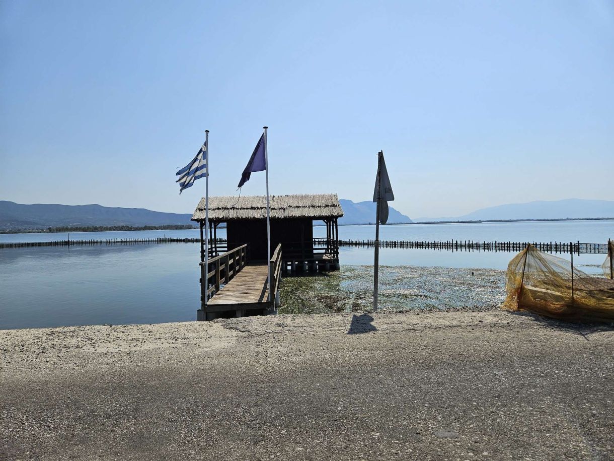 Σπίτια μέσα στη θάλασσα! Χρειάζονται άδεια και πως μπορείς να μείνεις στο δικό σου!