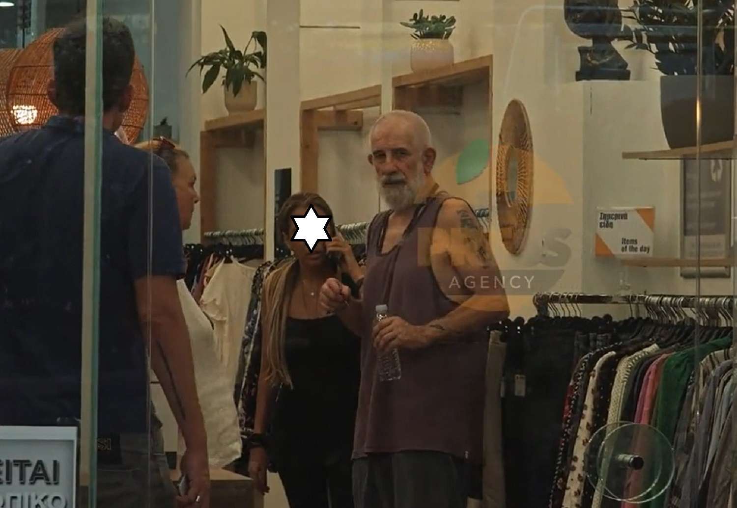Συμβαίνει τώρα! Πέτρος Φιλιππίδης! Φωτιά στο σπίτι του! 7 οχήματα και 17 πυροσβέστες επιχειρούν στην οδό Πιπίνου