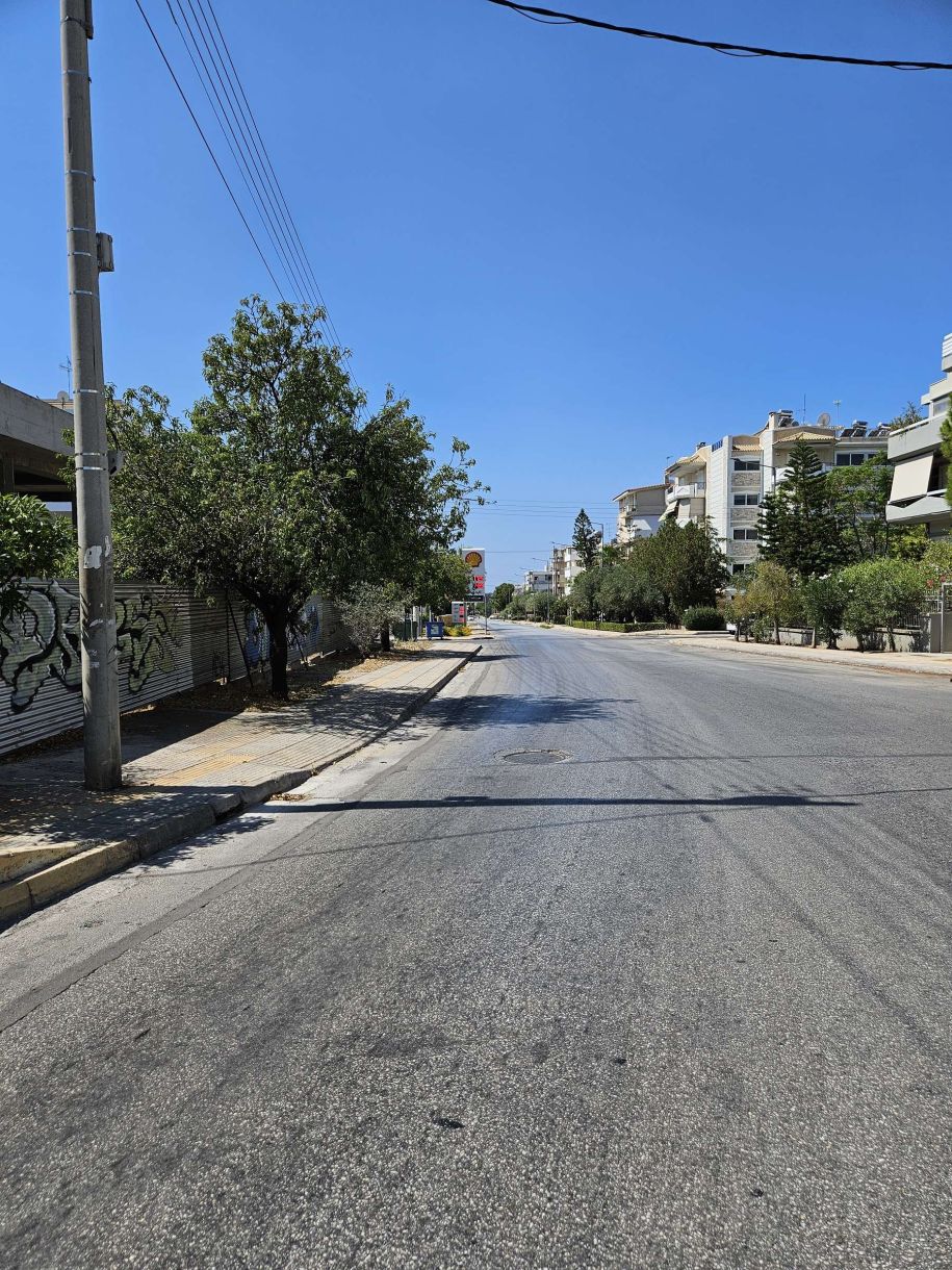 03-08-2025 Γλυφάδα κίνηση στους δρόμους σήμερα