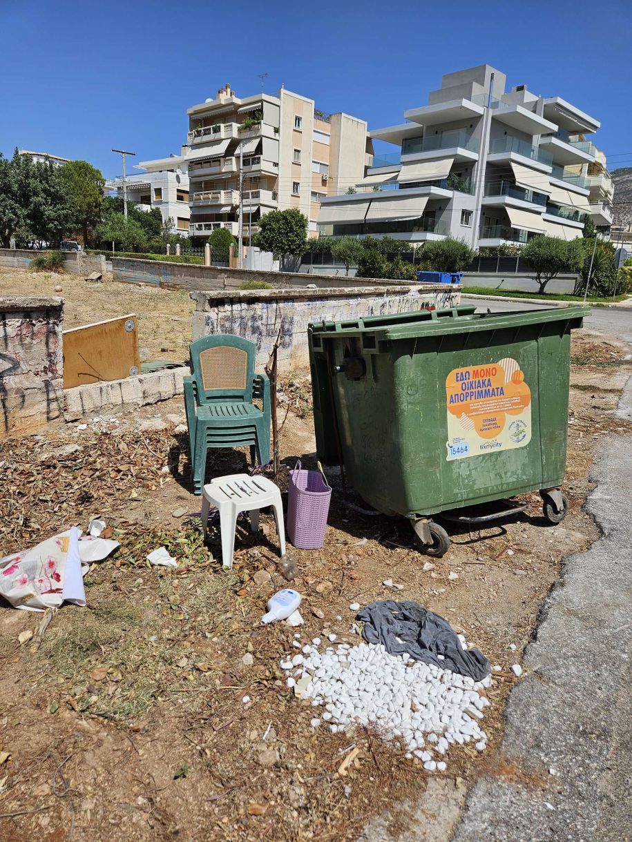 Γλυφάδα δρόμοι – καθαριότητα! Σε κάποιους περισσεύουν…