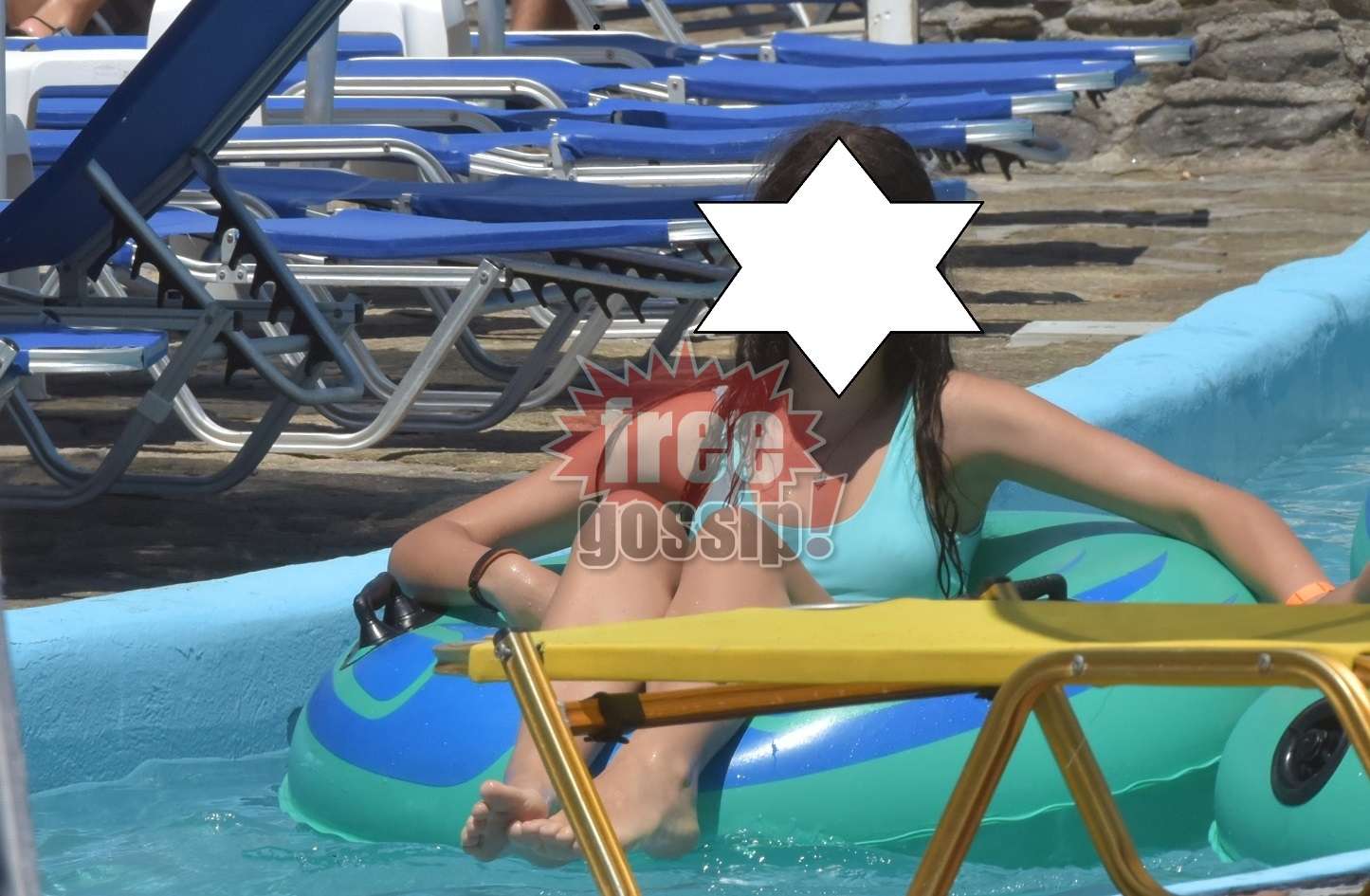 Ελλάδα! Σούπερ – σούπερ διάσημη σε νεροτζσουλήθρες! Μπορείς να μαντέψεις ποια είναι;