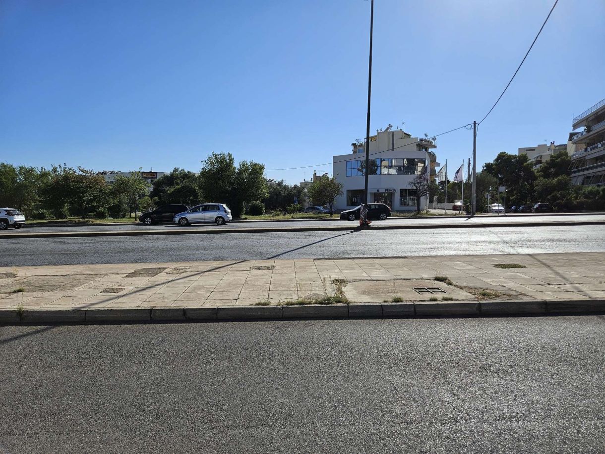 Καλό μήνα! Κίνηση στους δρόμους τώρα! Γλυφάδα – νότια προάστια! Βίντεο…