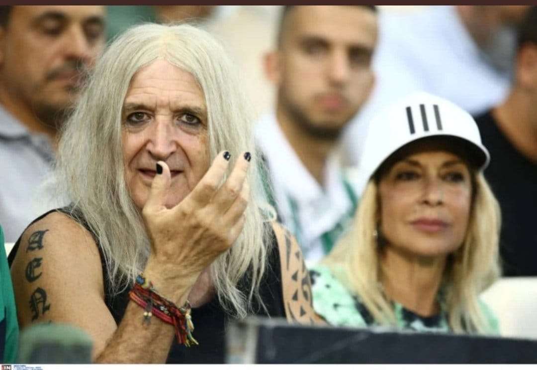 Νίκος Καρβέλας ΗΛΙΚΙΑ 4