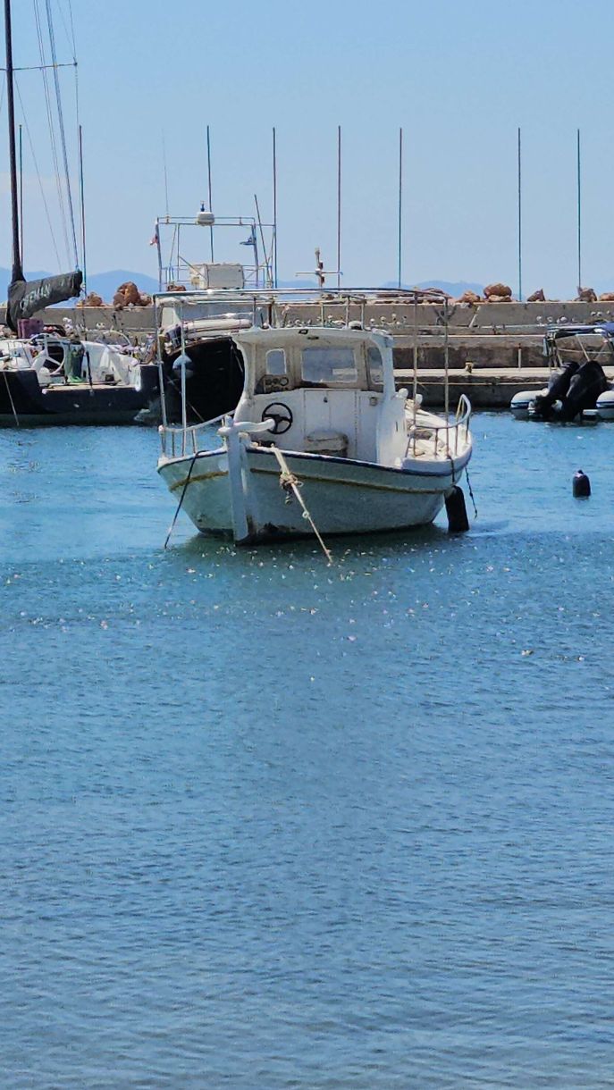 Νότια προάστια – Βούλα (βίντεο)! ‘Ενα καράβι παλιό..μα όχι σαπιοκάραβο