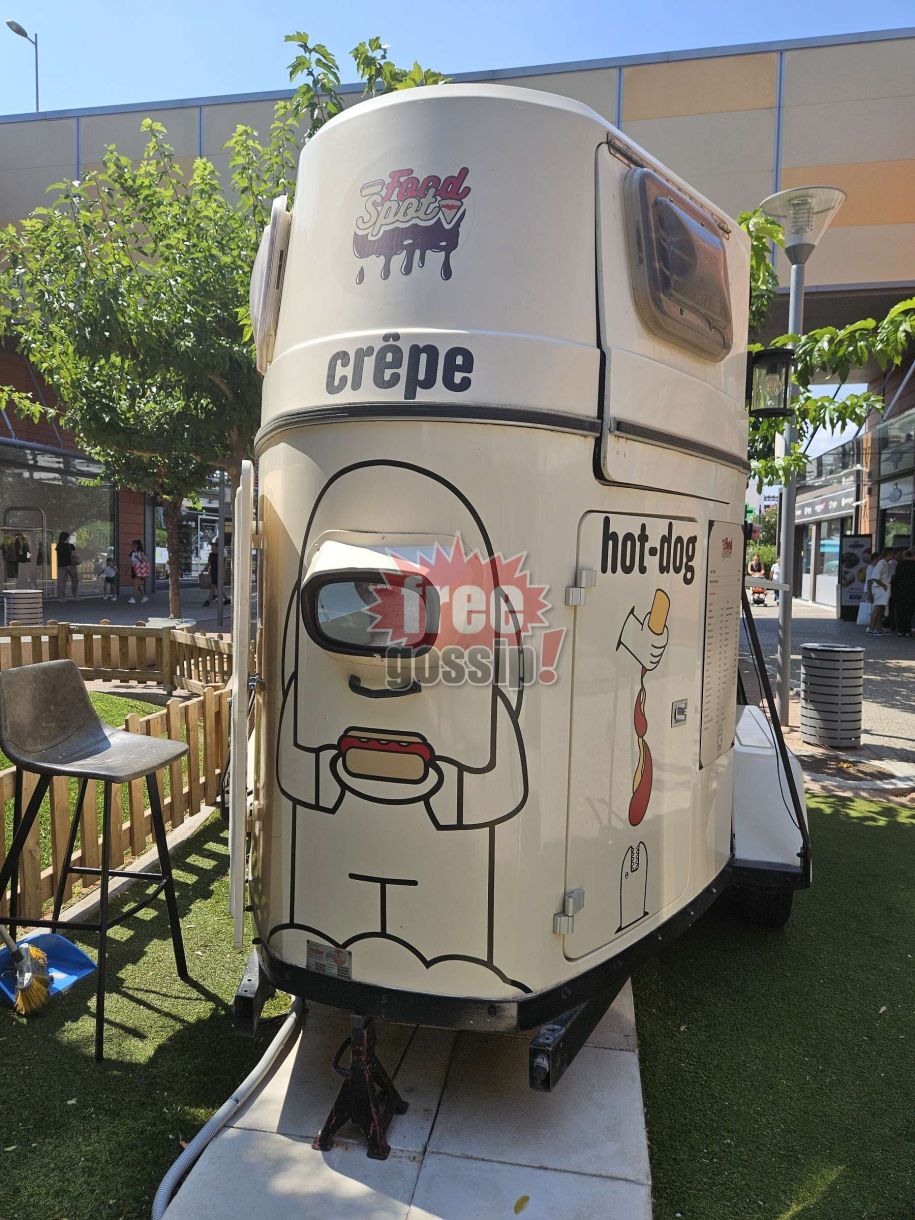 Νότια προάστια! “Διαστημόπλοιο” με ακριβά λουκάνικα!