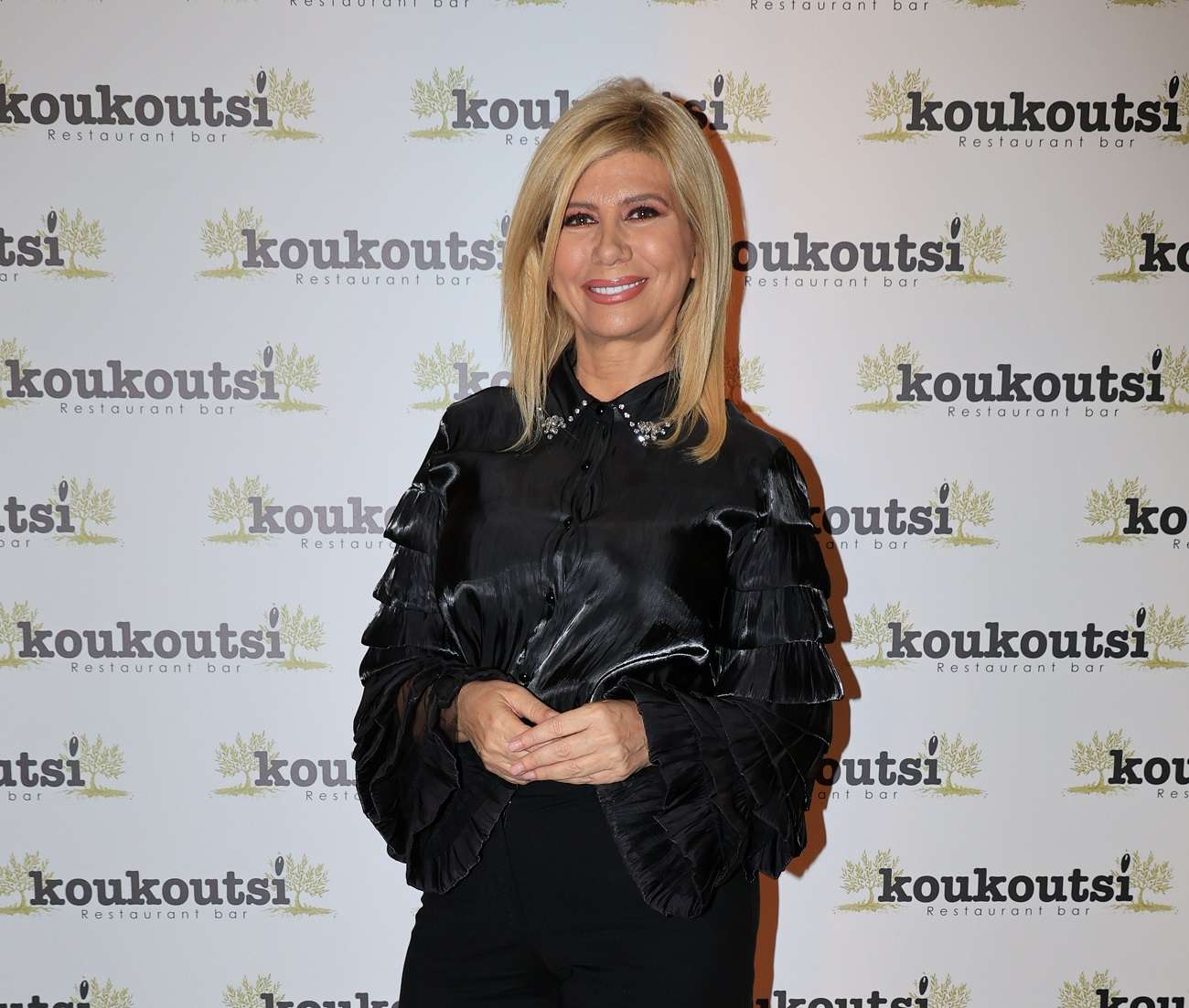 Ζήνα Κουτσελίνη: βιογραφικό, ηλικία, ύψος, σύζυγος, κόρη, σπουδές και η νέα εκπομπή